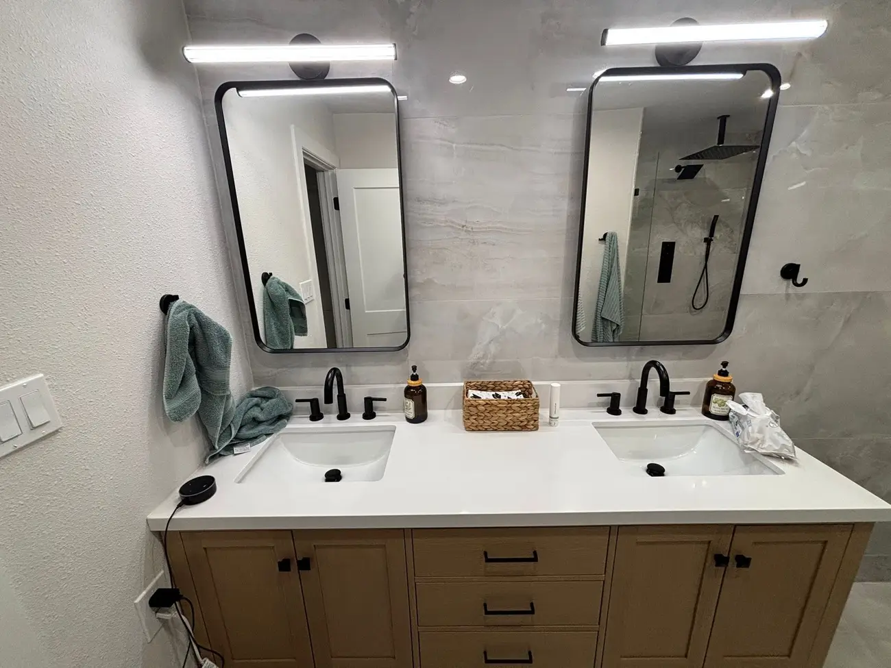 Double vanity, quartz top & walk-in shower · Grapevine