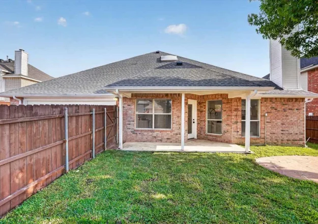 Patio Cover Over an Existing Patio or Deck in DFW: What Has to Be Checked?