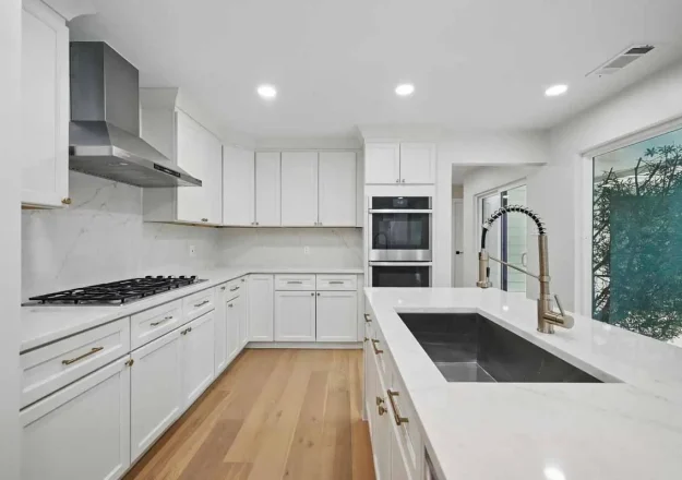 Kitchen Remodel in DFW: Should You Keep the Layout or Move Everything?