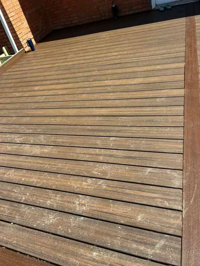 Wide Composite Deck Surface With Contrasting Border Behind The 017